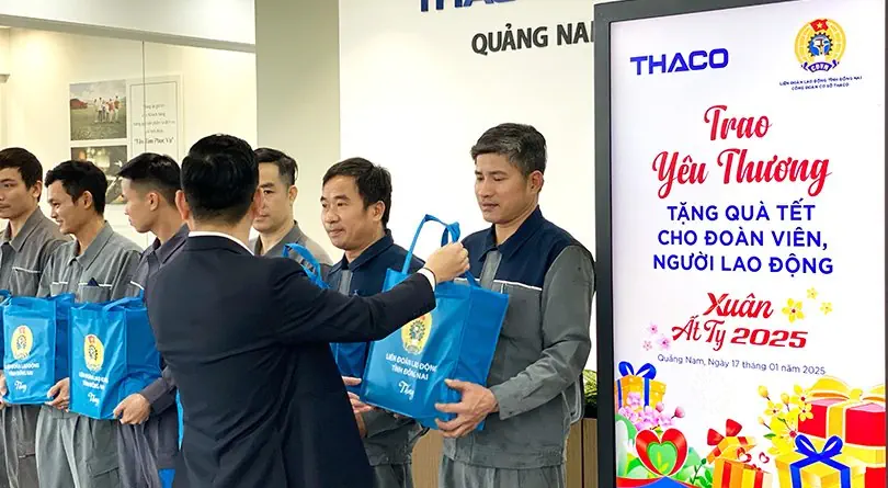 THACO AUTO Quảng Nam “trao yêu thương” đến CBNV nhân dịp Xuân Ất Tỵ 2025