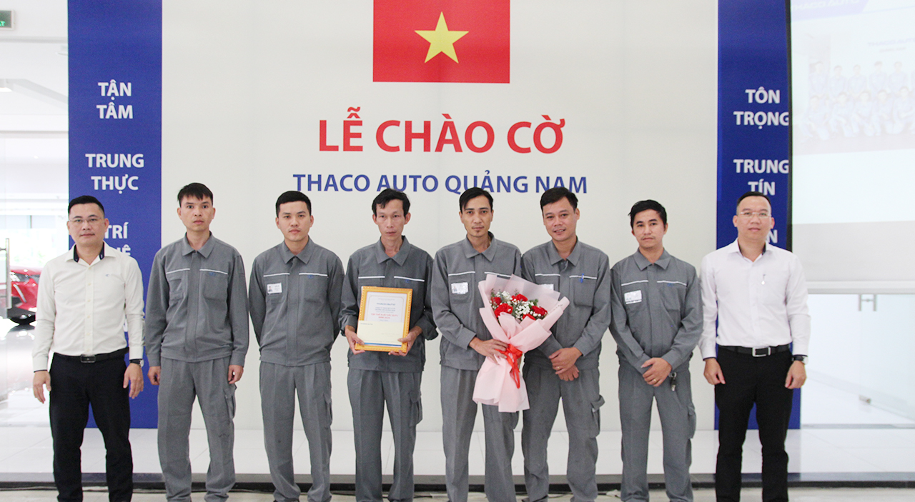 Chào cờ tháng 4/2024: THACO AUTO Quảng Nam khen thưởng cá nhân, tập thể xuất sắc