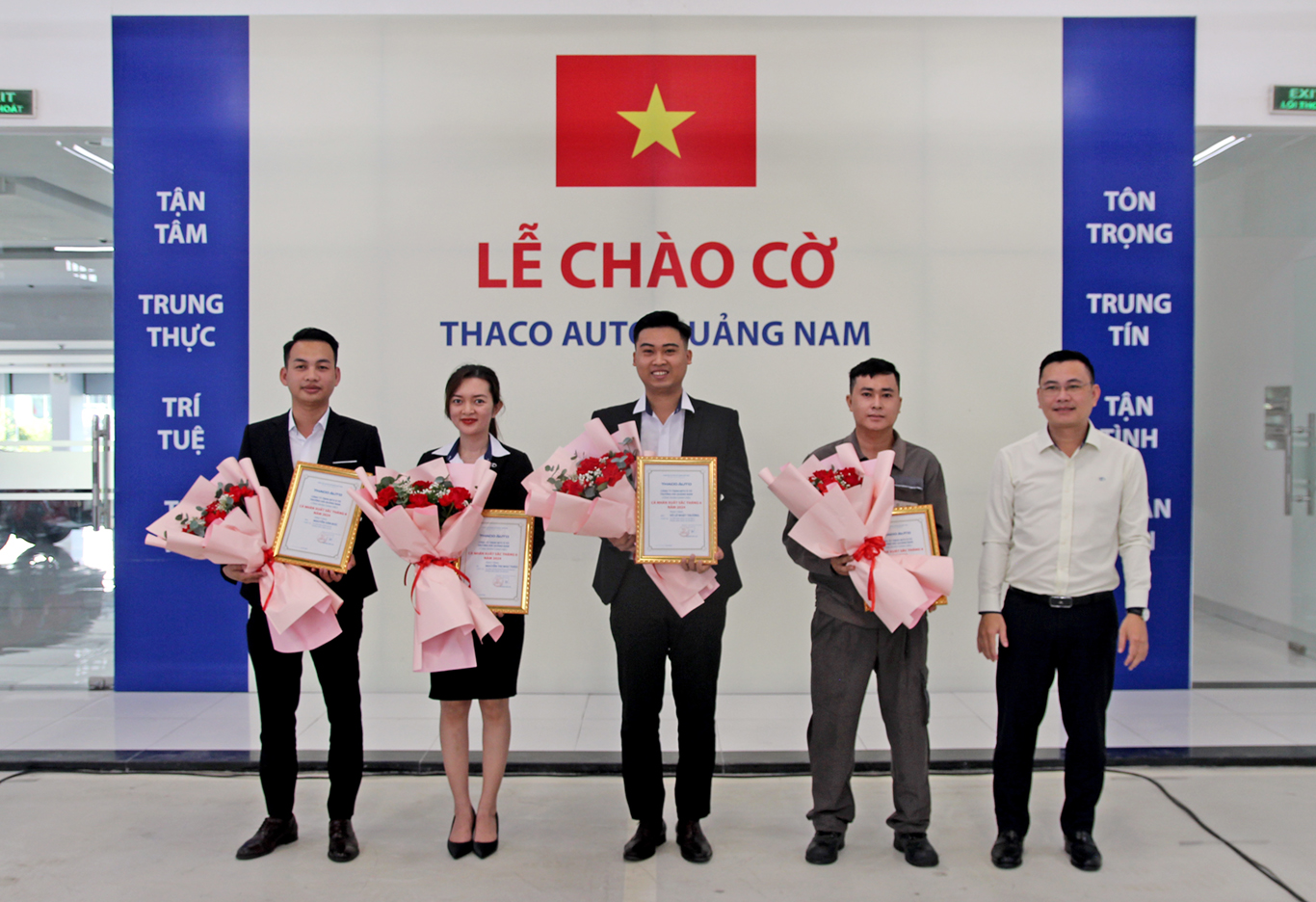 thaco-auto-quang-nam-le-chao-co-thang-7-1.jpg